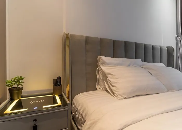 The Rixx Fancy Apartment In The Heart Of D1 With Infinity Pool, Skyline Gym, Sauna, Jacuzzi