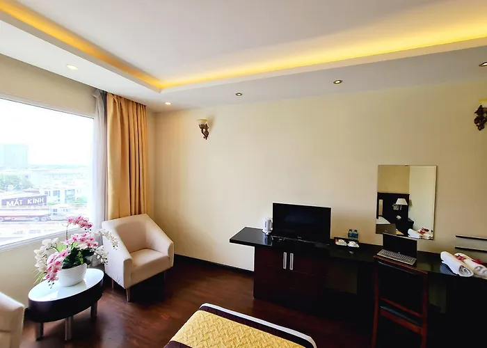 Happy Life Hotel