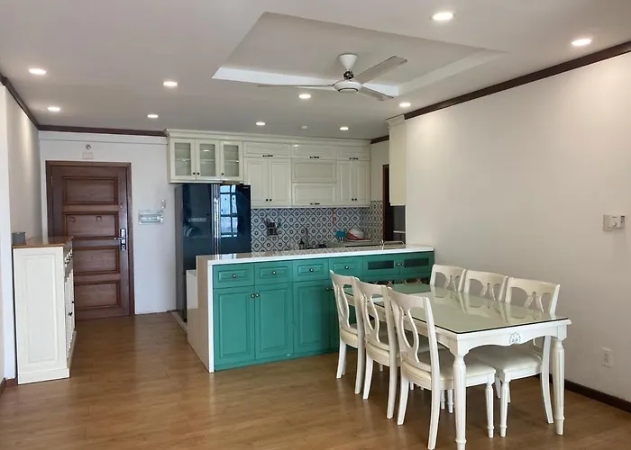 Spacious Apartment In District 7