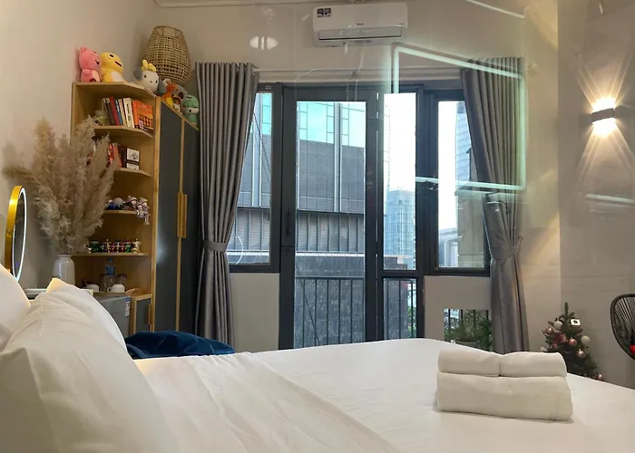 6Even Hotel - Have A Staycation In The Cafe Apartments Building