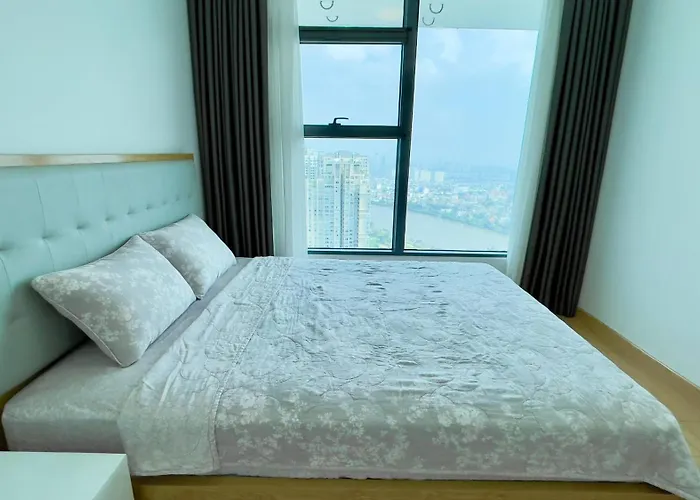 Sunwah Pearl Luxury Apartments 3 Bedrooms With The Landmark 81 View And Swimming Pool