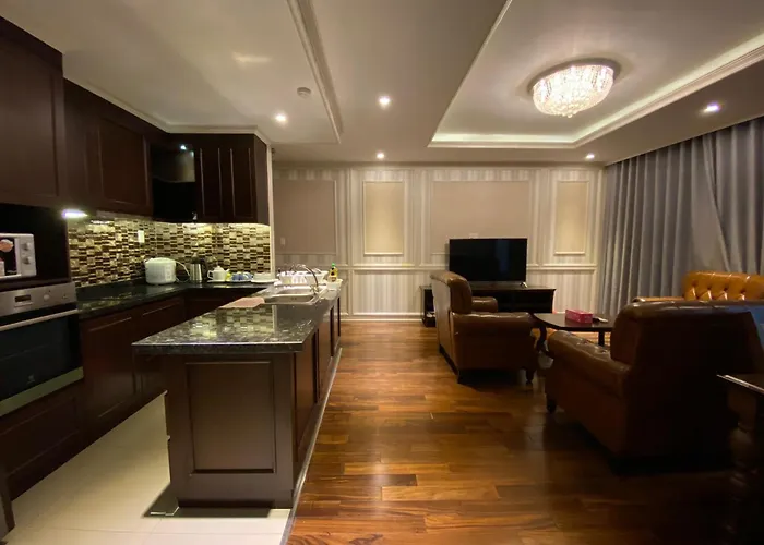 Leman Luxury Apartment By M Suites