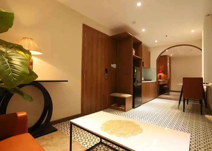 Lanura Apartments And Hotel