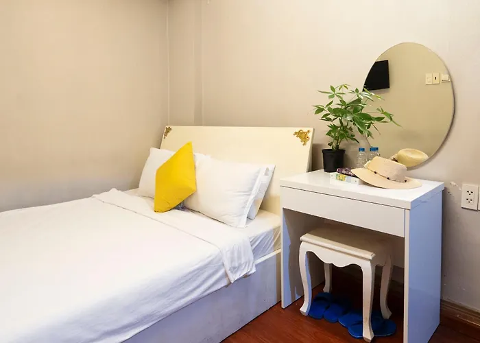 Crowne Bui Vien Hotel