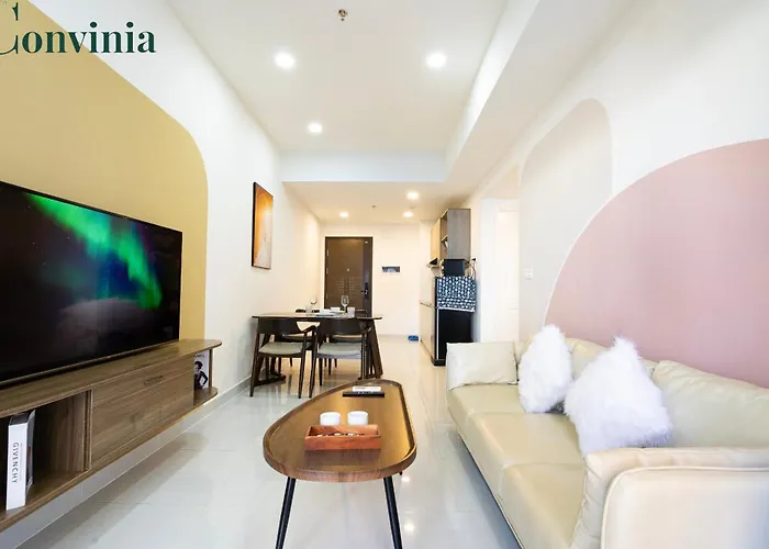 Soho Apartment By Convinia