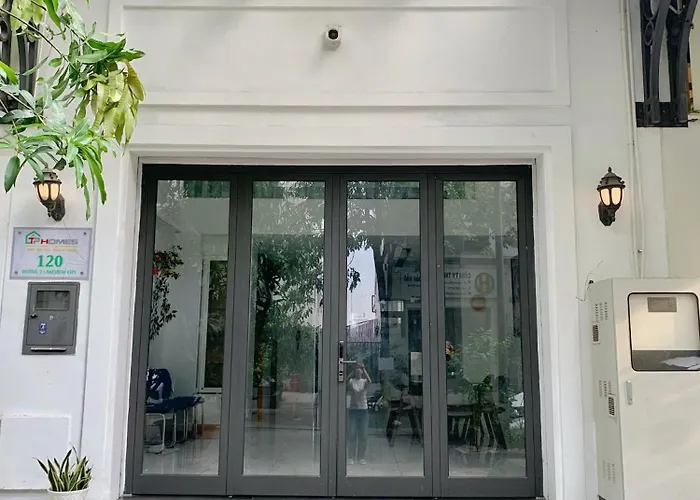 Tphomes Lakeview
