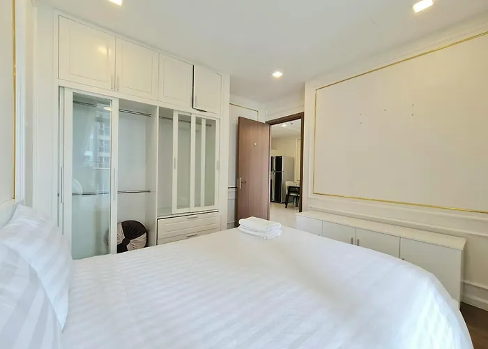 Vinhomes Central Park Apartments Luxury For Rent