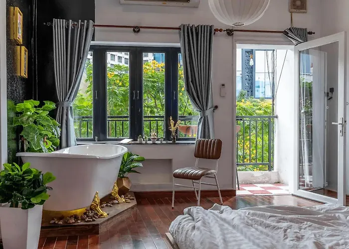 Saigon Hideout New World View