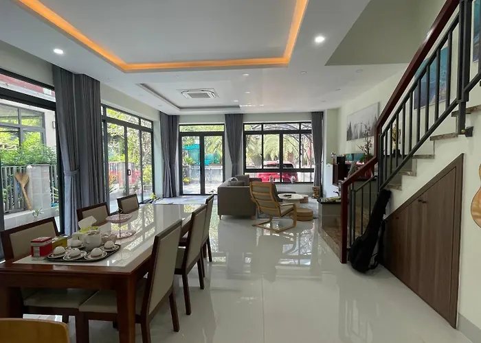 Fully Equipped 5-Bedroom, 3-Storey House
