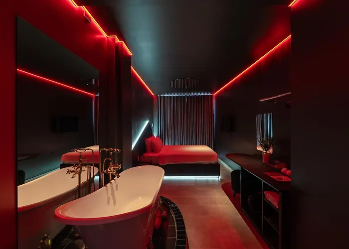 Dao Tien Hotel - Mai Xuan Thuong