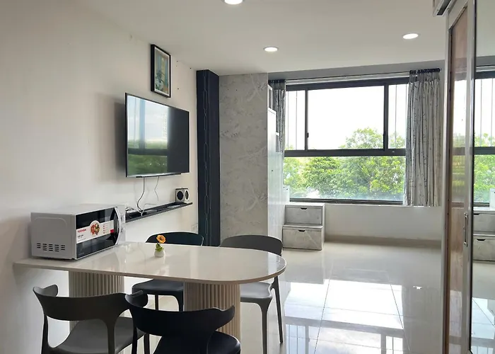 Duplex Apartment Botanica Premier - Nearby Airport Free Pool Gym