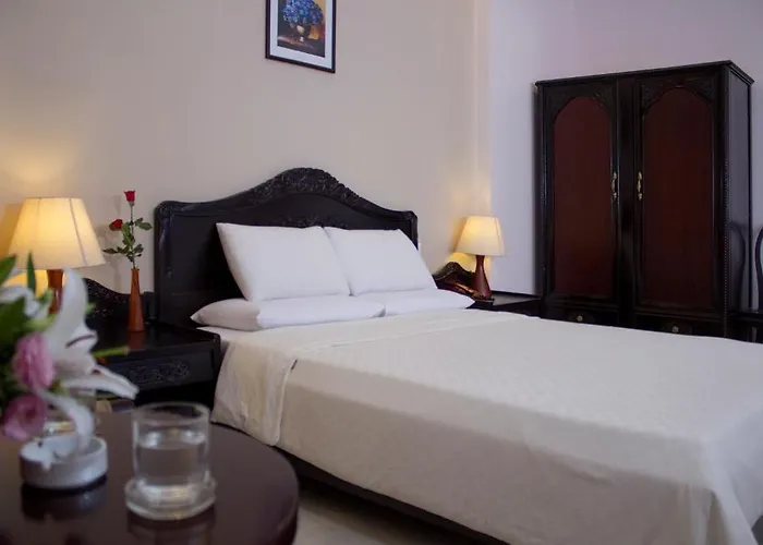 Royal Dragon Boutique Hotel Tan Binh