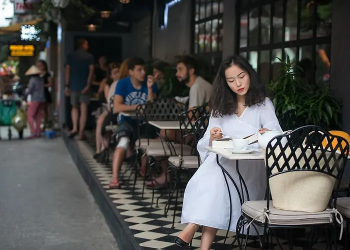 C Central Hotel Bui Vien