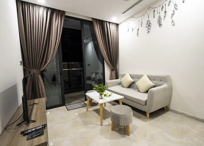 Qq Home - Vinhome Golden River - D.1
