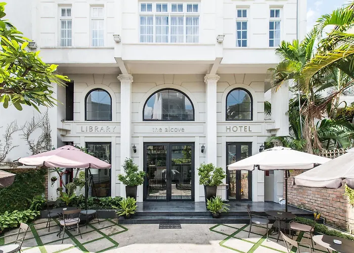 The Alcove Library Hotel