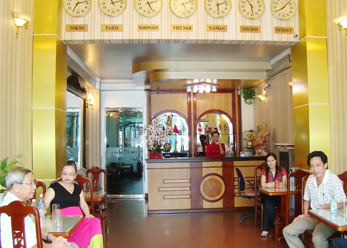 Tan Hoang Long Hotel District 5