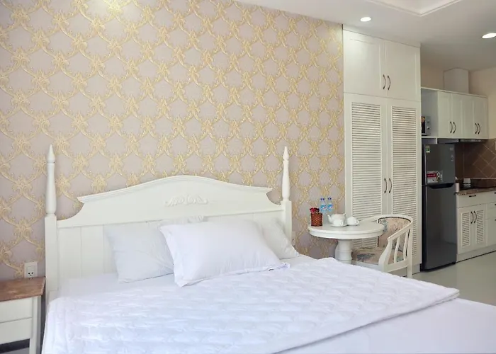 Sunshine Hotel - Phu My Hung