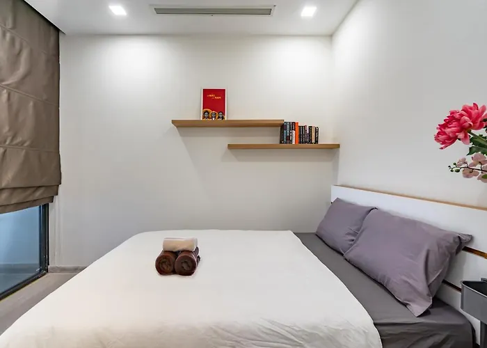 Nomadhome - Vinhomes Golden River Luxury Apartments