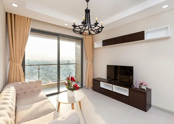 Gold View Apt4/2Bed/2Bath/Free Pool&Gym