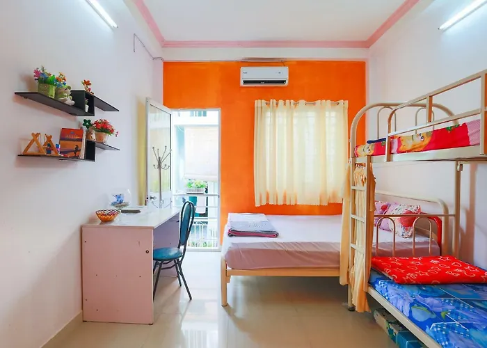 Color House Hostel