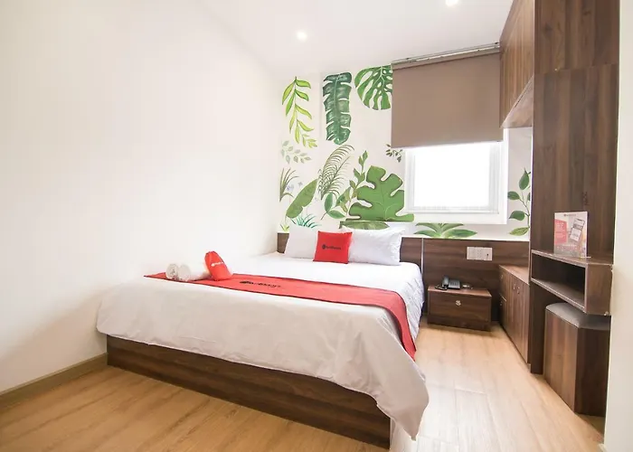 Reddoorz Plus @ Tran Quang Khai Street