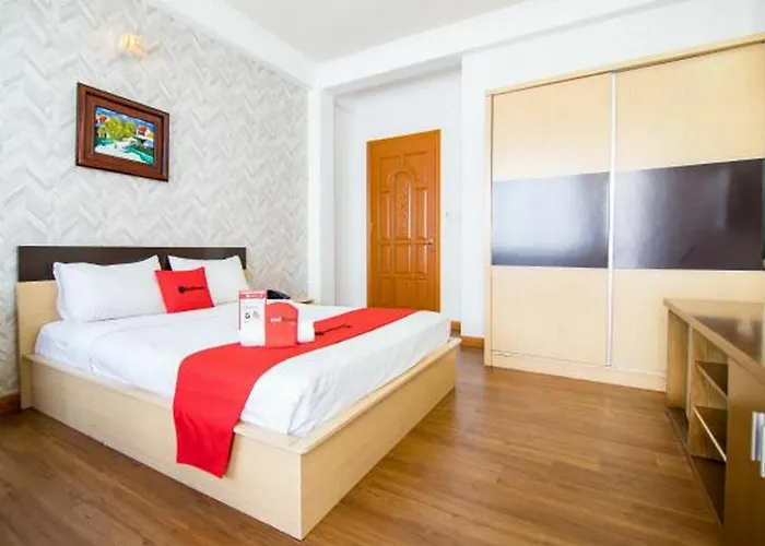 Quynh Giang Hotel Near Hiecc