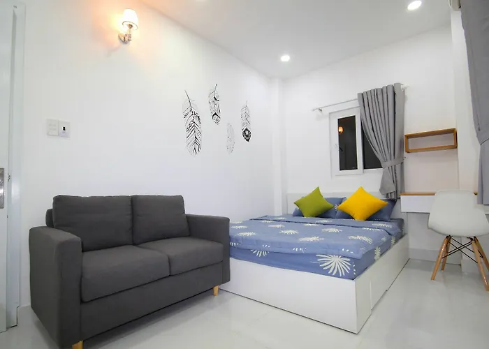 Smiley Apartment 9