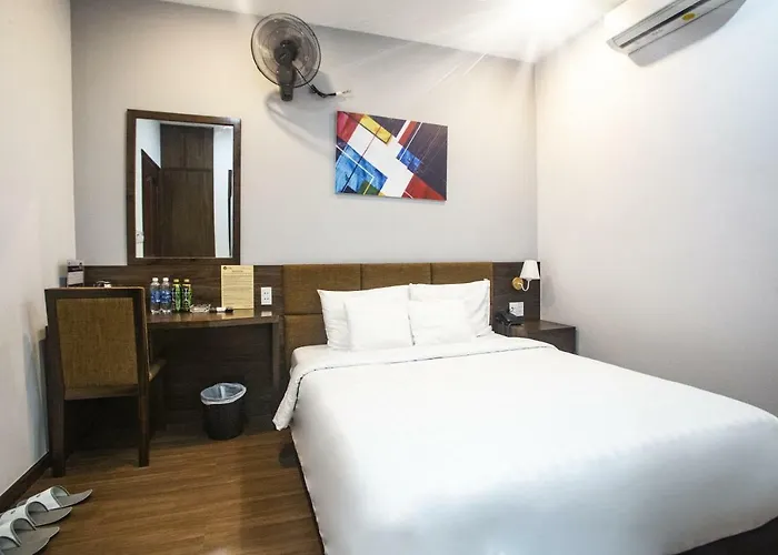 Lee Hotel
