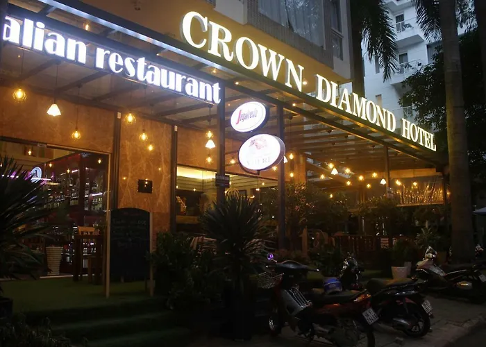 Crown Diamond Hotel - Phu My Hung District 7