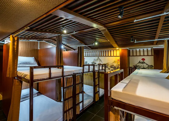 Sg Capsule Hostel (Adults Only)