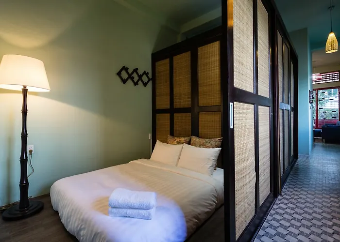The Red House - Hostel