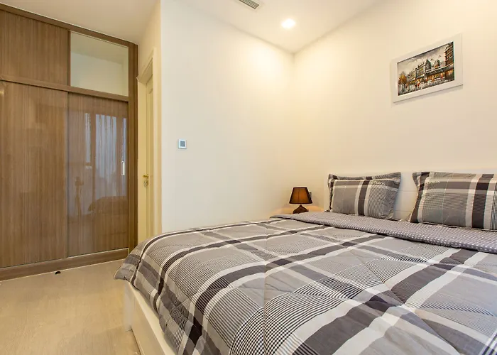 Urban House Saigon - Golden River