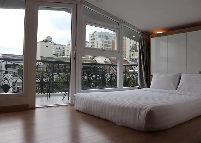 Kingdom Hotel & Apartment