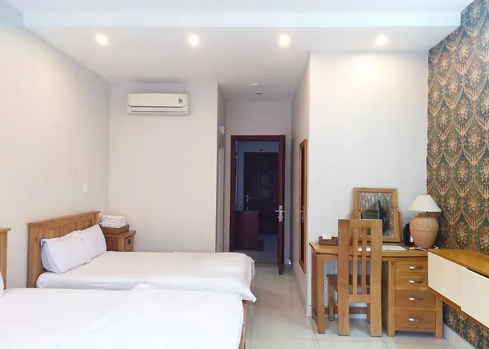 Venus Hotel - 2I1A Bach Dang P2 Tan Binh