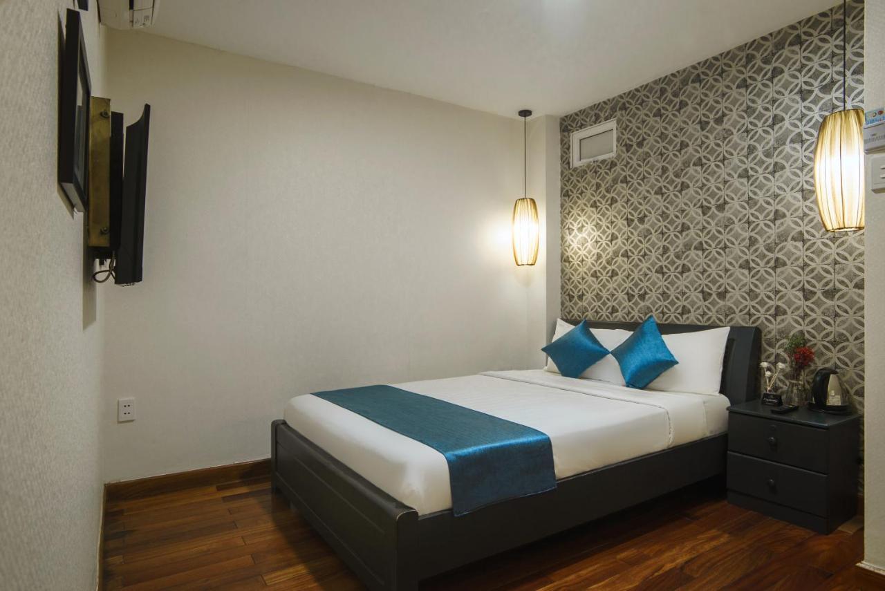 Sense Legend & Hotel 3*