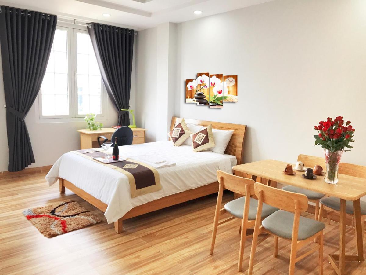 The Lumiere Near Tan Son Nhat Airport Hotel