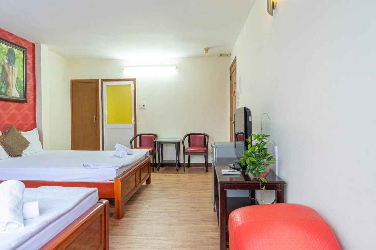 Hotel Aqua Long Son