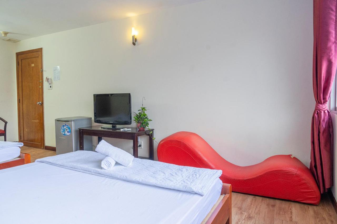 Hotel Aqua Long Son