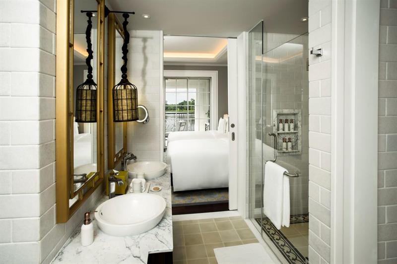 Mia Saigon Hotel