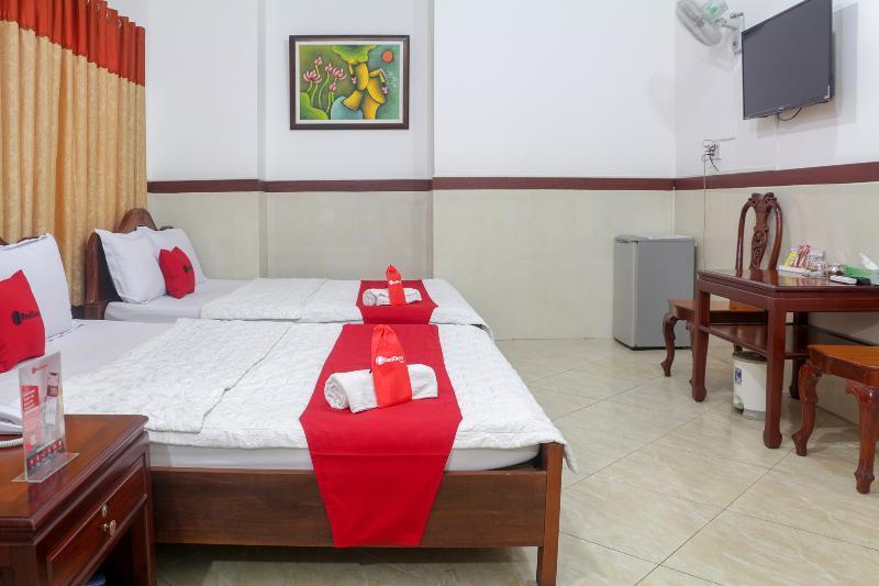 Reddoorz Near Binh Tay Market Hotel Ho Chi Minh City