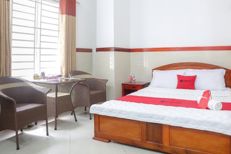 Hotel Reddoorz Near Binh Tay Market Ho Chi Minh City