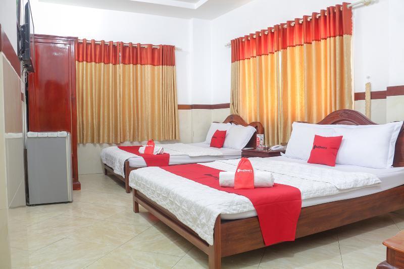 Reddoorz Near Binh Tay Market