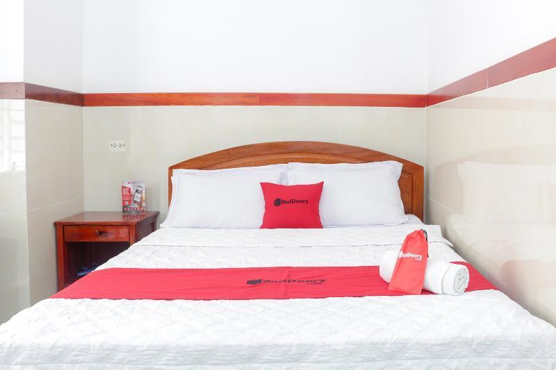 Reddoorz Near Binh Tay Market Hotel 2*