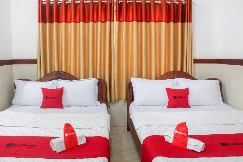 Reddoorz Near Binh Tay Market
