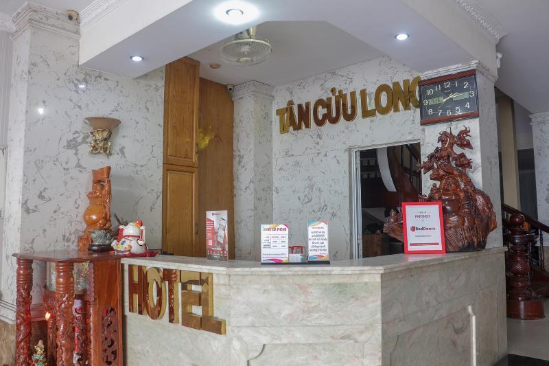 Hotel Reddoorz Near Binh Tay Market