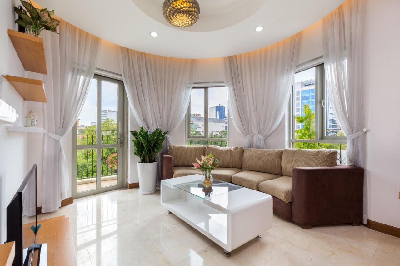 Modern Apartments In Rivergate Apartment *