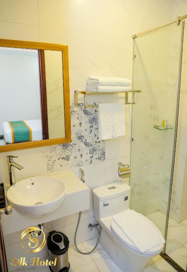 Silk Near Tan Son Nhat Airport Ho Chi Minh City