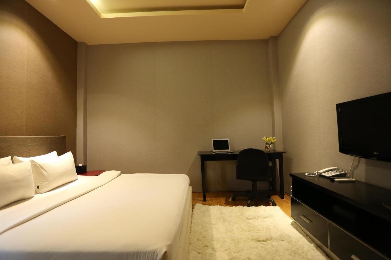 Diamond Ba Trung Aparthotel 2*