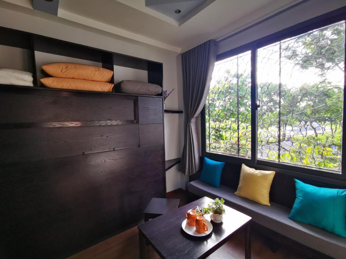 Cozy Riverview Of Livinginn Apartment