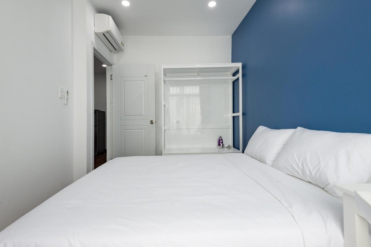 Cozrum Homes The Gallery Apartment